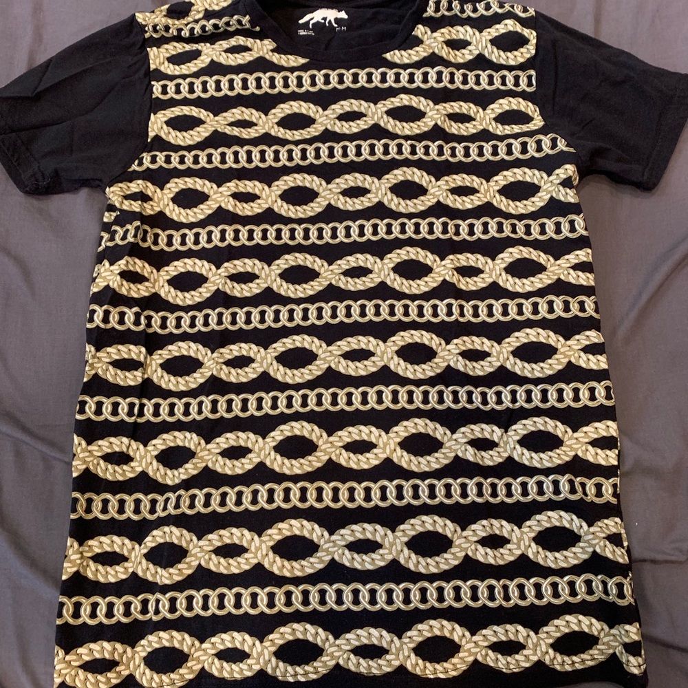Chain link print shirt